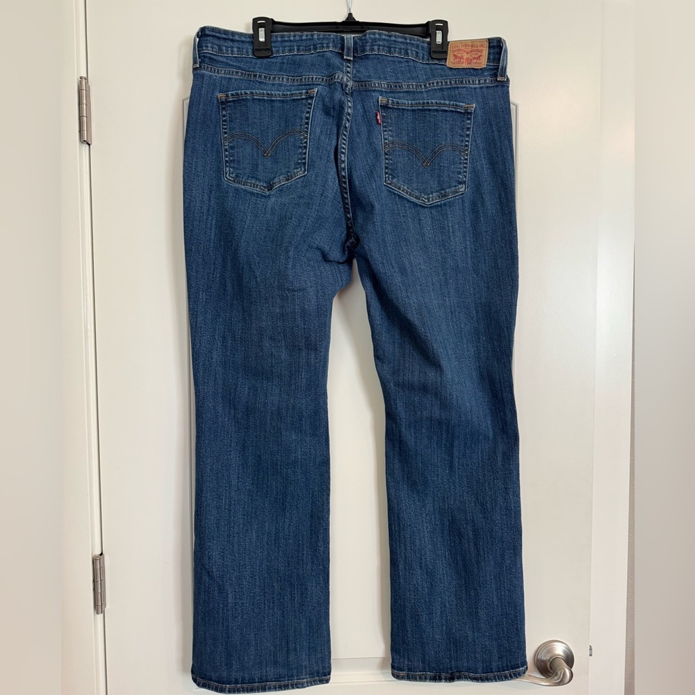 Levi's Women's Dark Wash Bootcut Jeans, plus size 20W - Picture 3 of 10